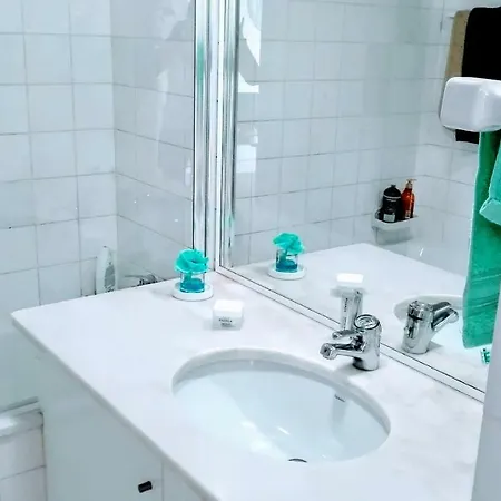 Apartamento Apartment R. Teixeira Da Mota *